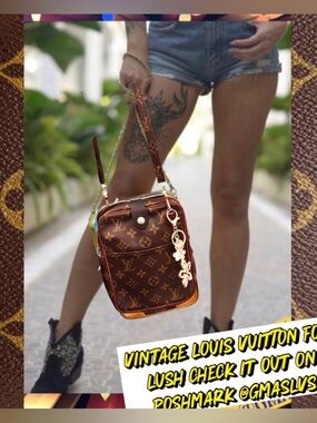 Louis Vuitton Crossbody
monogram bag DANUBE vintage reinvented